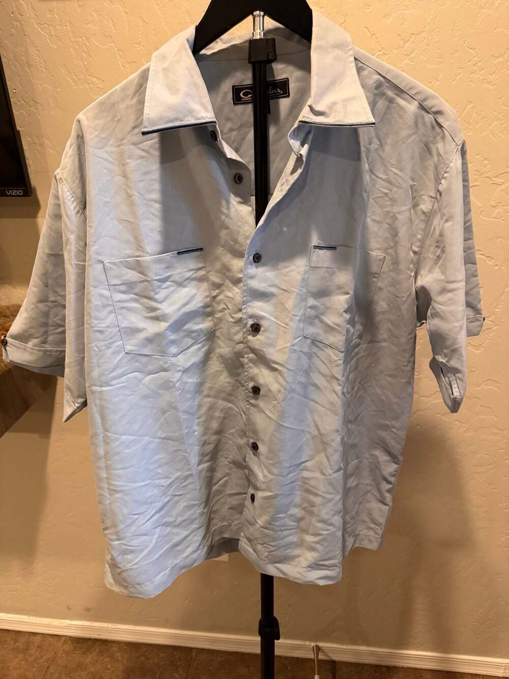 Quiksilver Silver Edition Men's Light Blue Short Sleeve Button-Down Shirt